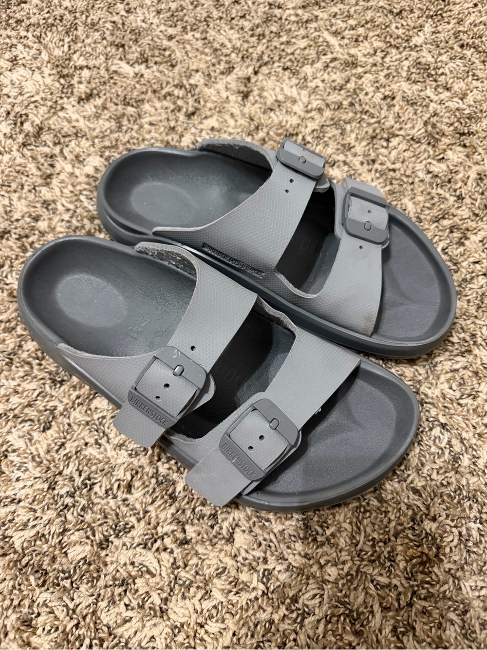 birkenstock arizona eva gray two strap sandals size 37 / women’s 6–6.5